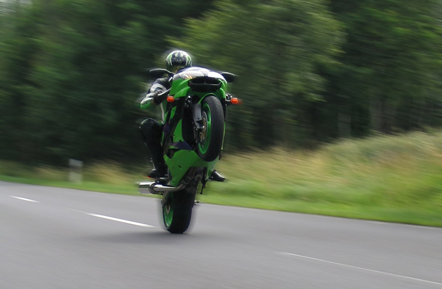 ZX 9 R in Aktion