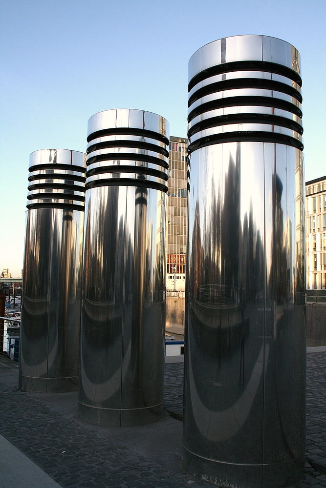 Zylinder im Rheinauhafen in Köln (15)(29.11.2011)